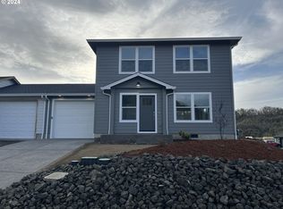 1508 W Thyme Dr, Roseburg, OR 97471