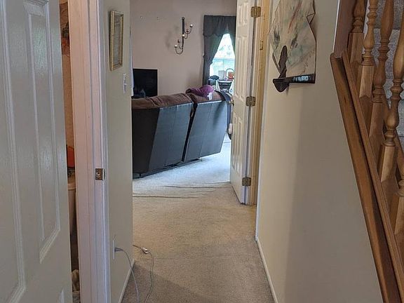 4th image of 26 Paxton Ln