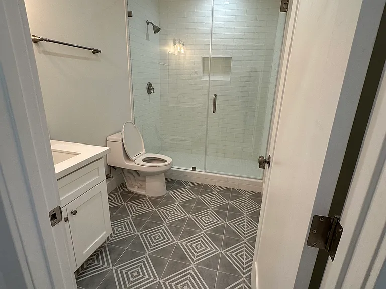 Full bathroom