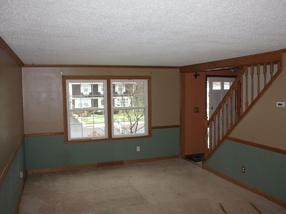 3rd image of 138 Gordon Pkwy