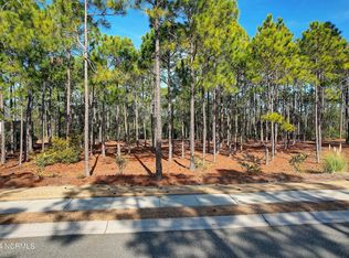 2565 Parkridge Dr, Southport, NC 28461