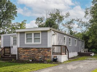26 Circle Dr, Finleyville, PA 15332