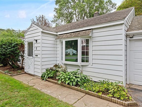 2nd image of 8 Homeland Rd