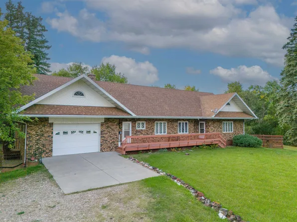 3507 16th St NW, Garrison, ND 58540