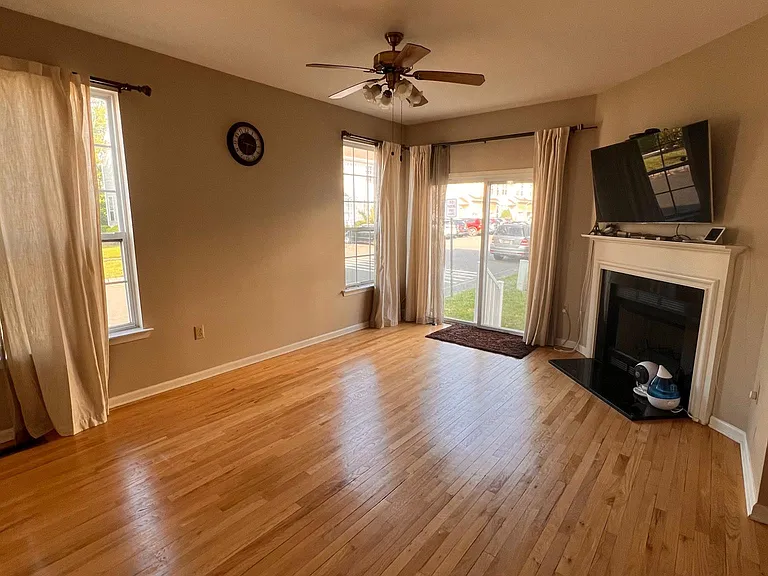 16 Stallion Ct — Photo 9
