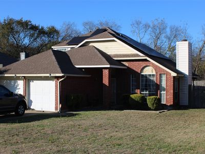 806 Clover Hill Ln, Cedar Hill, TX, 75104