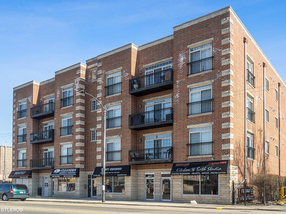 1st image of 5321 N Lincoln Ave APT 3C