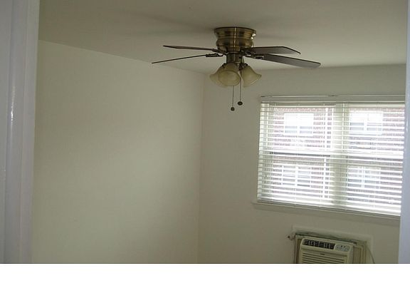4th image of 5469 Houghton Pl