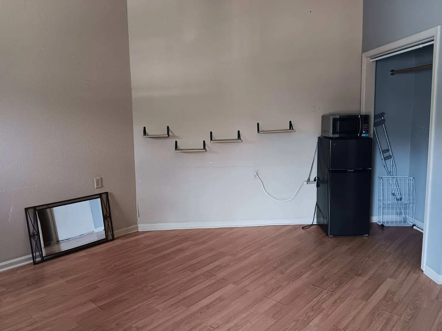 122 N Main St — Photo 4