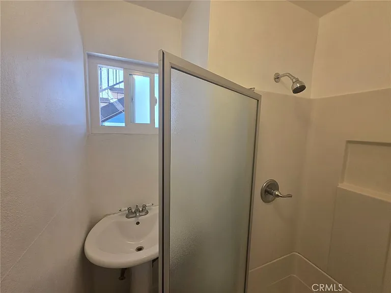 2223 E 2nd St #1 — Photo 9