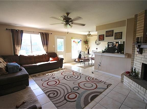 4th image of 5705 Apple Springs Dr