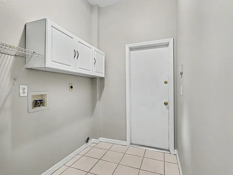 8056 Bracken Ln — Photo 19