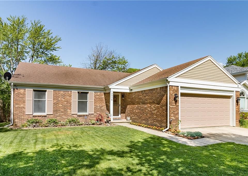 1st image of 2536 Woodlawn Dr