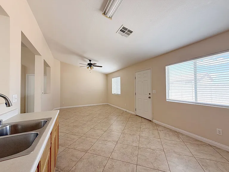 3320 Park Town St — Photo 18