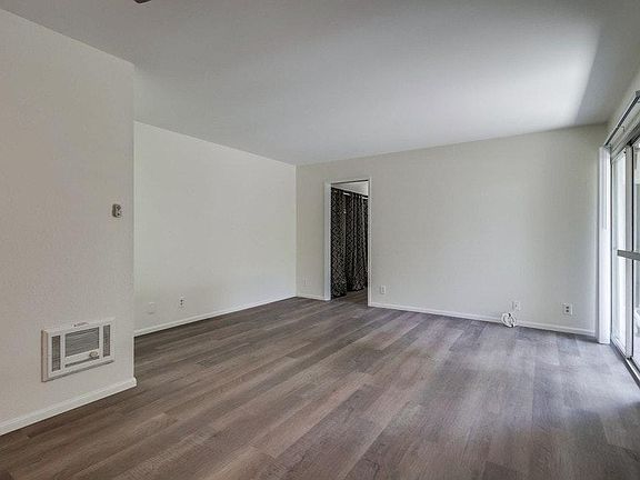 3rd image of 8023 Caminito De Pizza Unit B