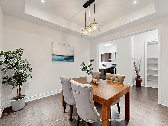 5th image of 34 Micklefield Ave