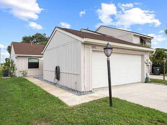 2nd image of 1202 Admiralty Blvd
