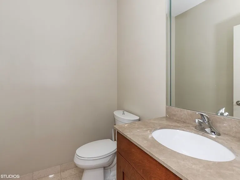 21 Northfield Ter #21 — Photo 8