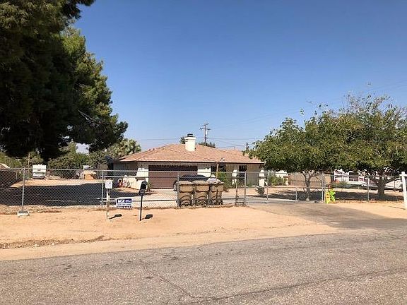 3rd image of 14000 Cajon St