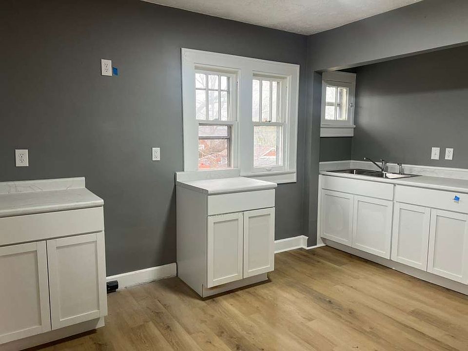 2nd image of 1254-1256 S Belmont Ave