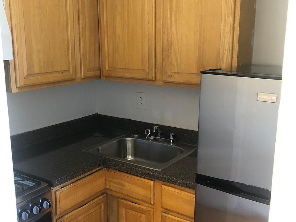 2nd image of 12327 Merrick Blvd APT 73