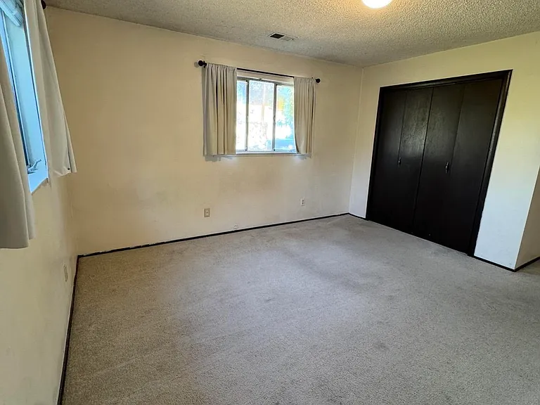 2859 Foskett Ave — Photo 27