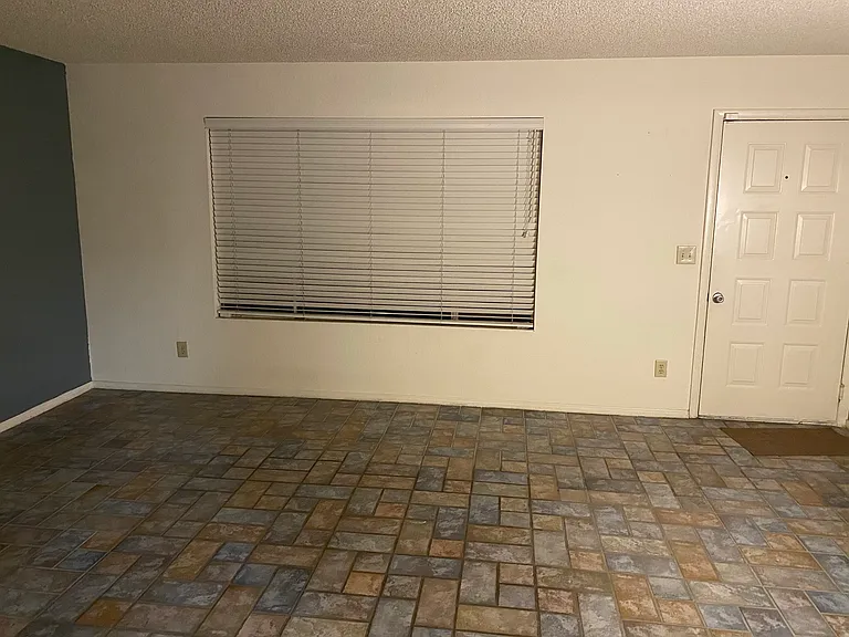 2744 E Villa Theresa Dr — Photo 5