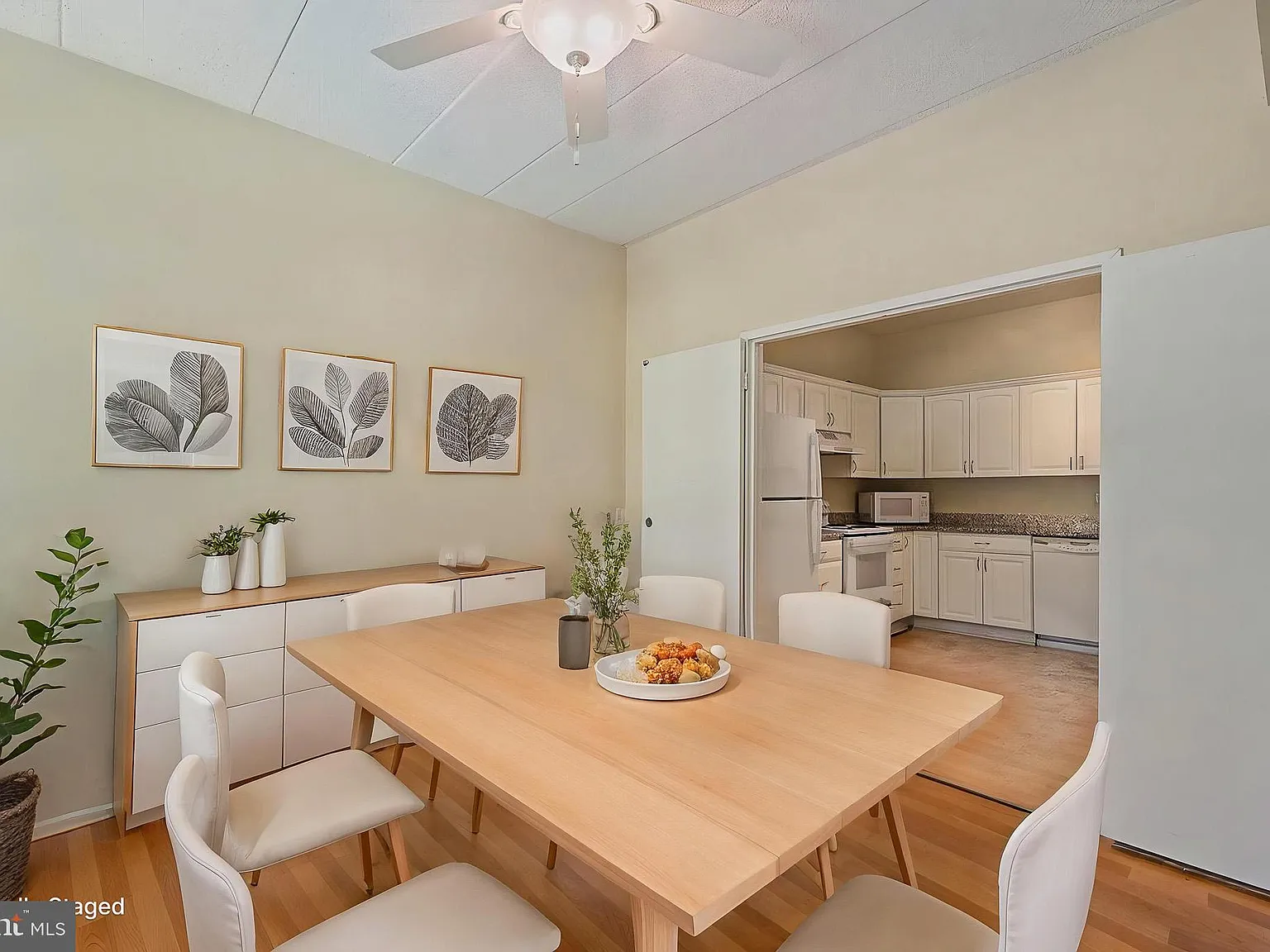 2 bed, 2.0 bath, 1170 sqft, $2,500 — Photo 4