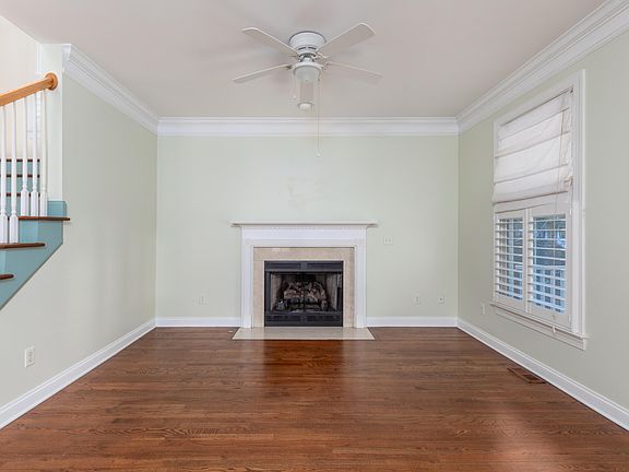 3rd image of 5096 Coral Reef Dr