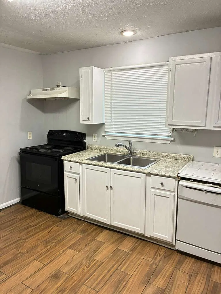 4 bed, 1635 sqft, $1,550 — Photo 4