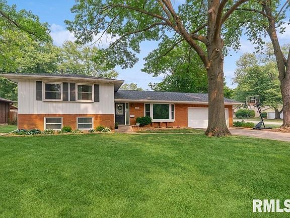2nd image of 2203 Parkway Dr