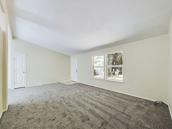 4th image of 273 Forest Dr