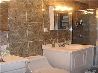 3rd image of 58 Grace Ave APT 1L