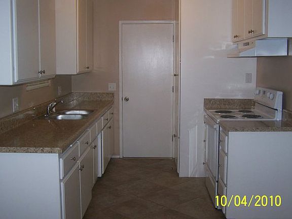 4th image of 727 Vista Del Monte