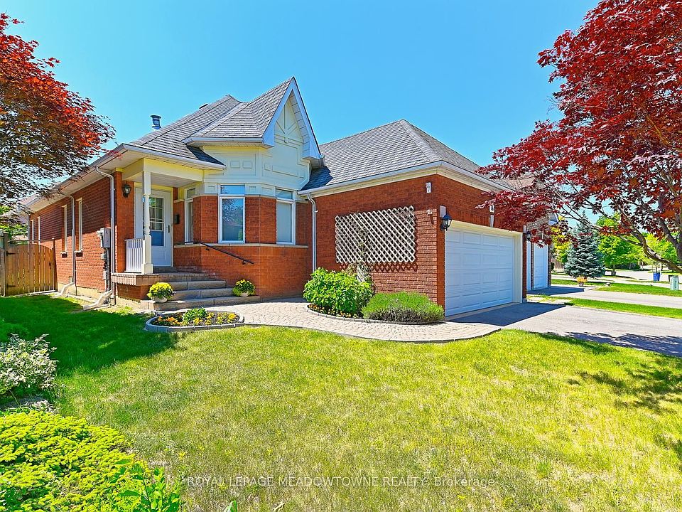 1st image of 16 Harrop Ave