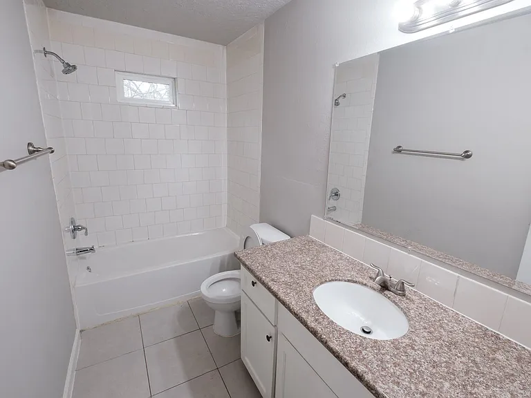 6519 Sloan St #4 — Photo 4