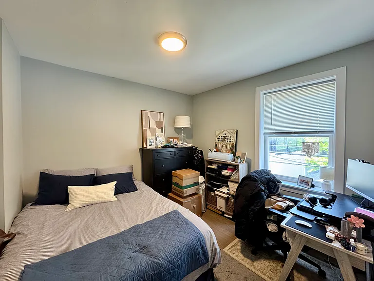 2022 W Division St #2B — Photo 18