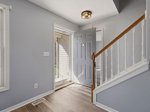 5th image of 211 Vanmalson Dr