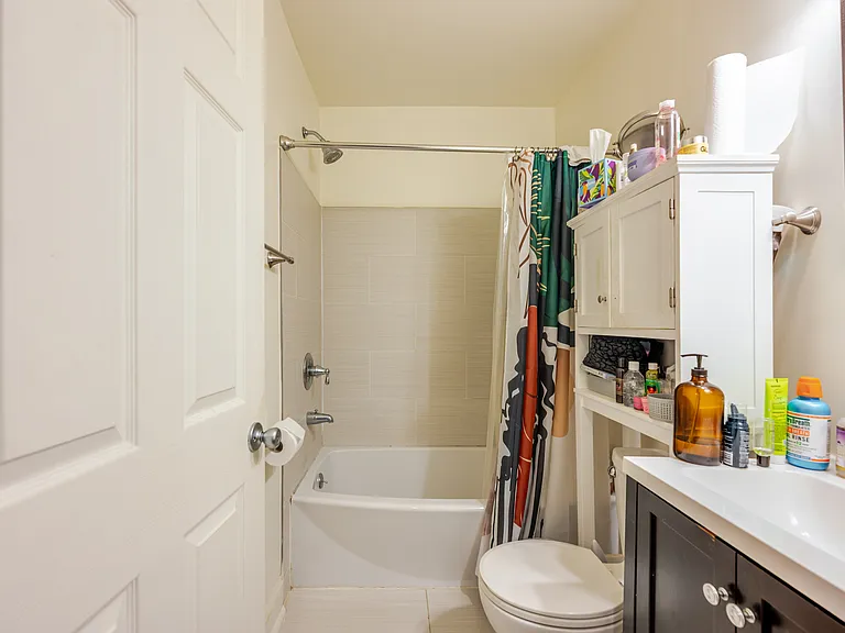 1909 M St NE #2 — Photo 13