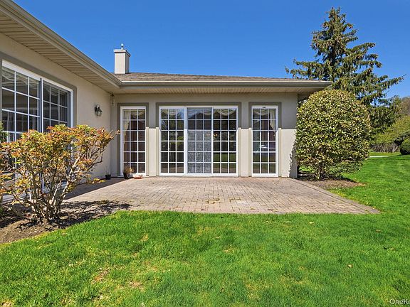 3rd image of 381 Altessa Boulevard