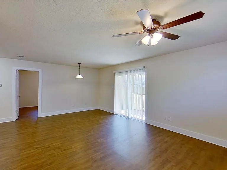 2107 Magnolia Dr #B — Photo 4