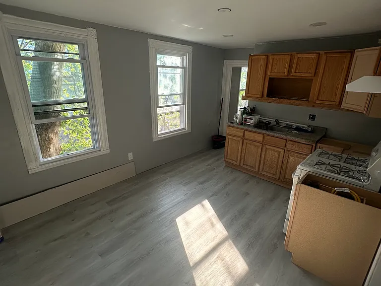 30 Mary St #2 — Photo 11