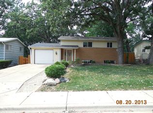 116 Timber Trl, Streamwood, IL 60107