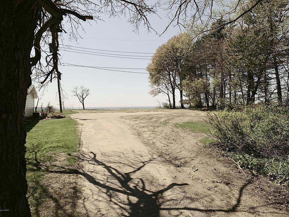 2nd image of 2495 Birch Path