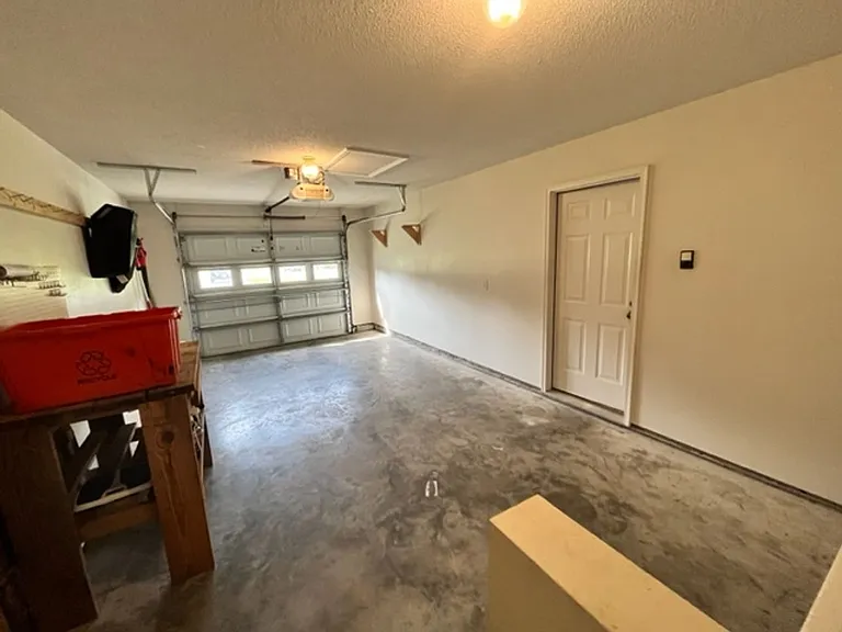 212 Winterberry Ct — Photo 11