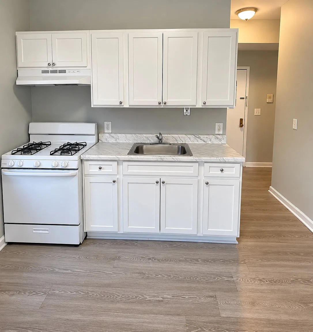 42 Auburn St — Photo 2