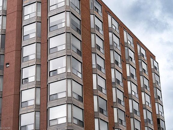 2nd image of 49 Robinson St #200
