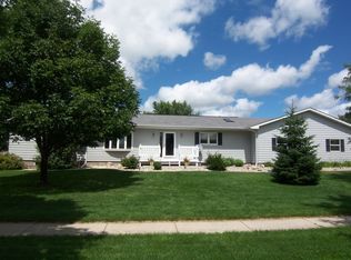 905 12th St S, Brookings, SD 57006