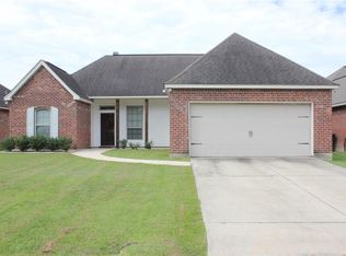 17295 Paddock Cir, Hammond, LA 70403