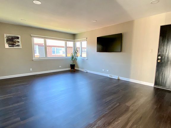 5th image of 3006 Harlem Ave APT 2W